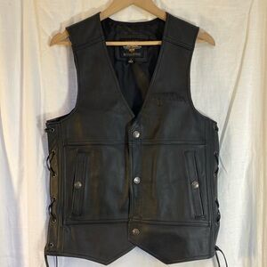 New leather Harley Davidson all black tradition II men’s snap closure